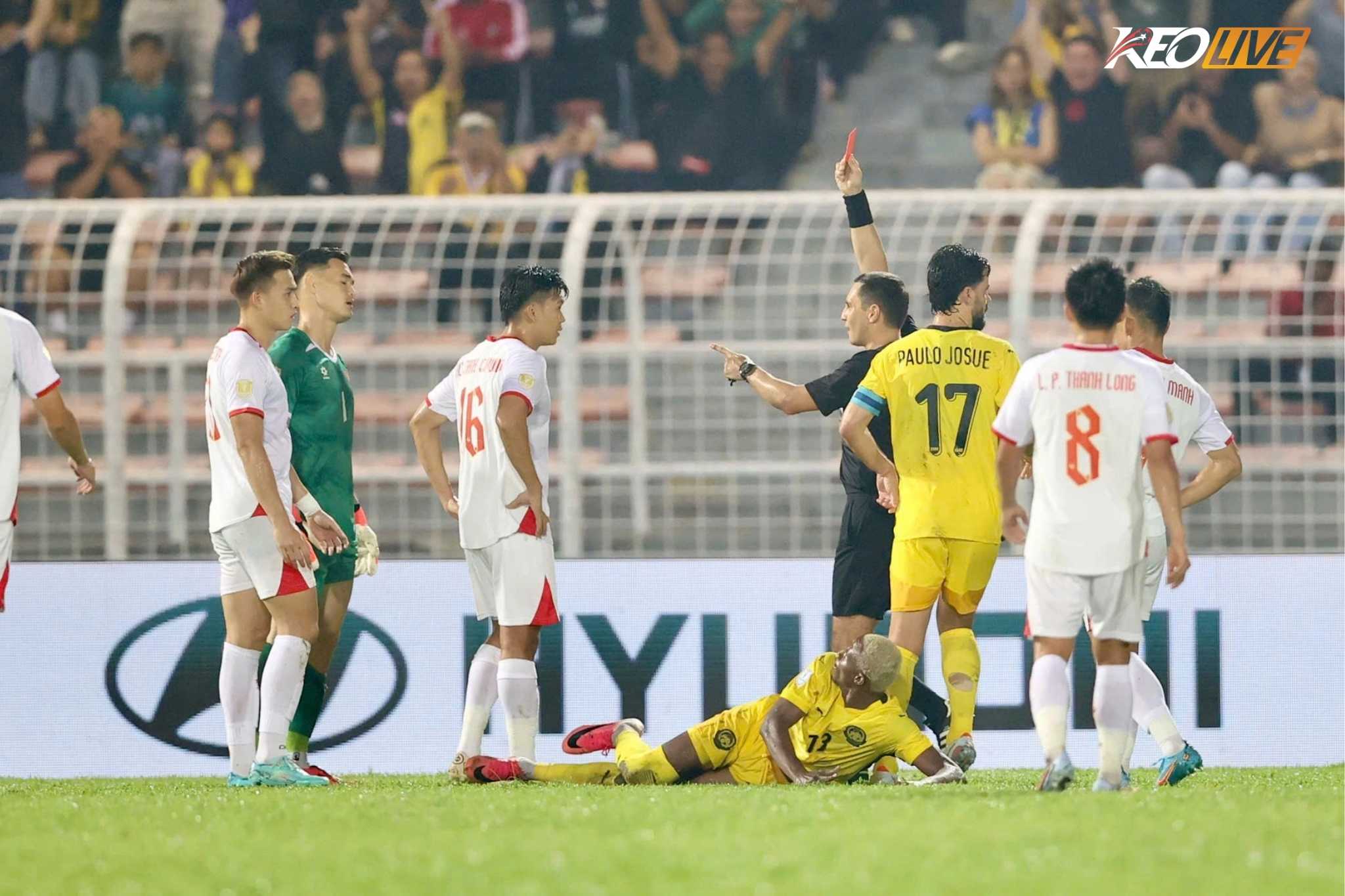 Lê Giang Patrick thoát thẻ đỏ trong gang tấc | Keolive