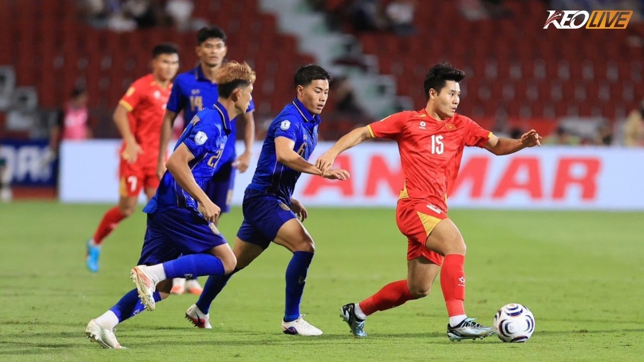 Tại bán kết lượt đi, Việt Nam giành chiến thắng tuyệt đối 2-0 trước Thái Lan | Keolive