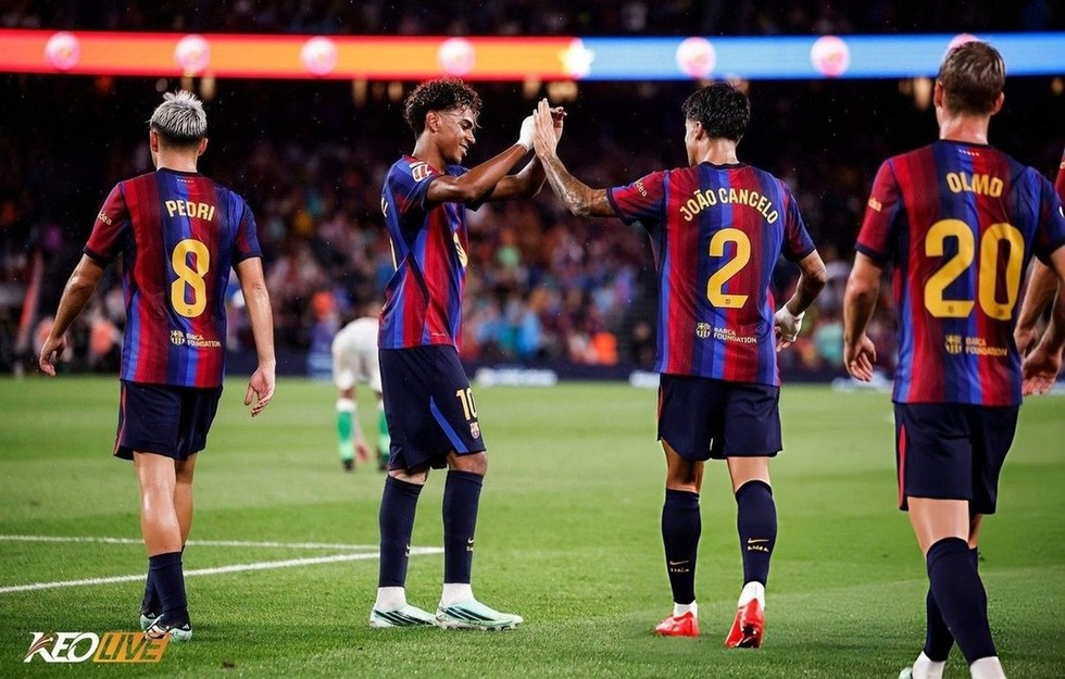 Cancelo góp công lớn trong hiệp 1 | Keolive