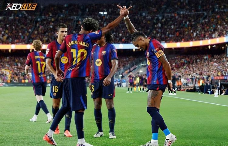 Mô tả hình ảnh cho bài viết Barcelona 5-2 Rayo Vallecano: Yamal bùng nổ với cú đúp
