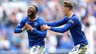 Hình ảnh cho bài Siêu phẩm phút 90+6 của Maitland-Niles giữ lại 1 điểm cho Everton