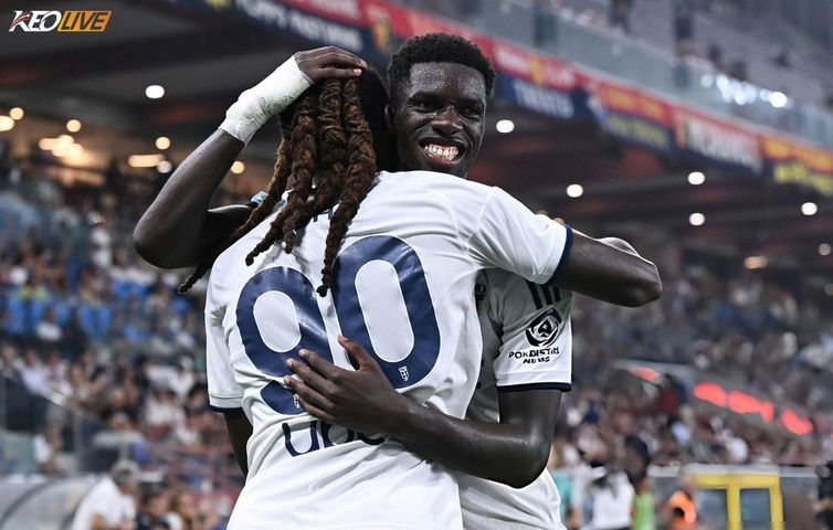 Mô tả hình ảnh cho bài viết Diao lập cú đúp, Como lội ngược đẹp mắt dòng trước Genoa