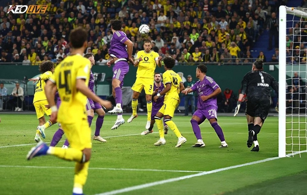 Chiến thắng 5 sao tương đối dễ dàng cho Á quân Bundesliga | Keolive