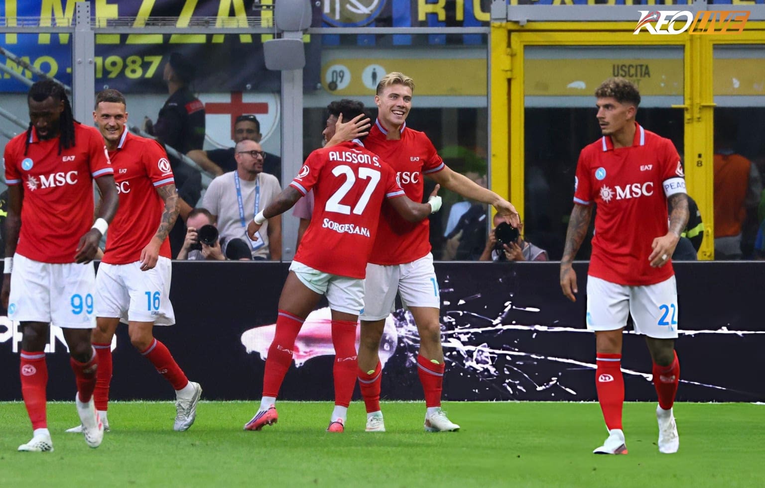Napoli liên tiếp có hai bàn thắng đầu hiệp hai | Keolive