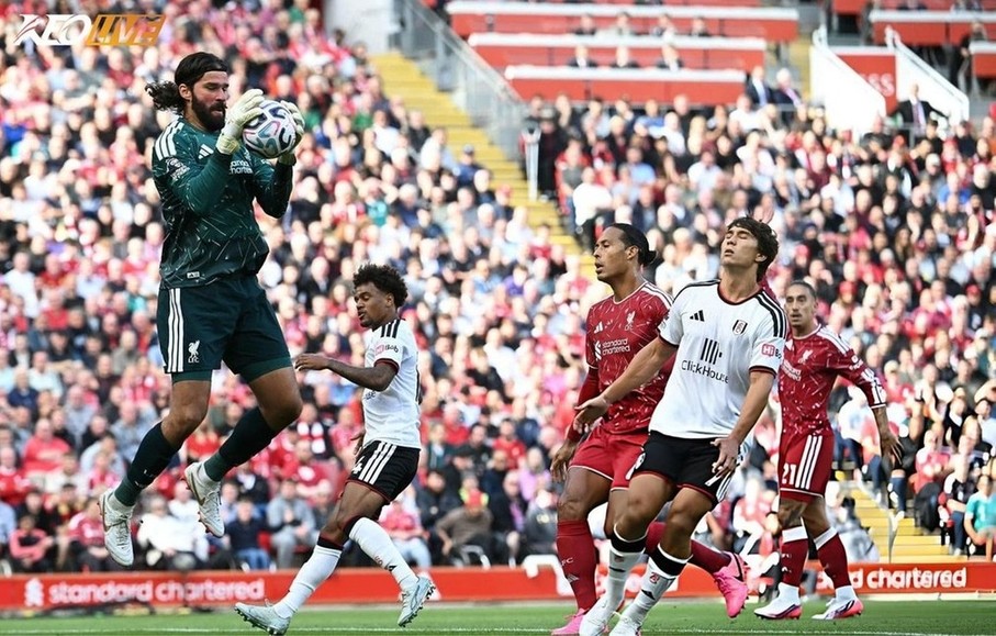 Alisson là cầu thủ thi đấu tốt nhất bên phía Liverpool trận đấu này | Keolive