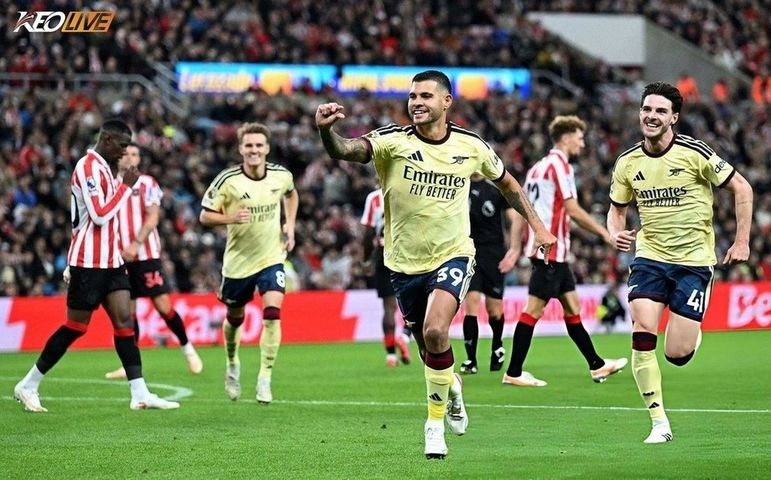 Hình ảnh minh họa cho bài viết Guimaraes nã đại bác phá lưới Sunderland, Pháo thủ giữ mạch toàn thắng