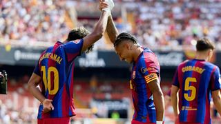 Hình ảnh cho bài Bắn hạ bầy dơi 5 bàn trắng, cỗ máy hủy diệt mang tên Barcelona đã vào guồng