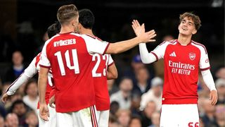 Hình ảnh cho bài Pháo Thủ trẻ lập cú đúp lịch sử, Arsenal dễ dàng tiến vào vòng 4 cúp Liên đoàn