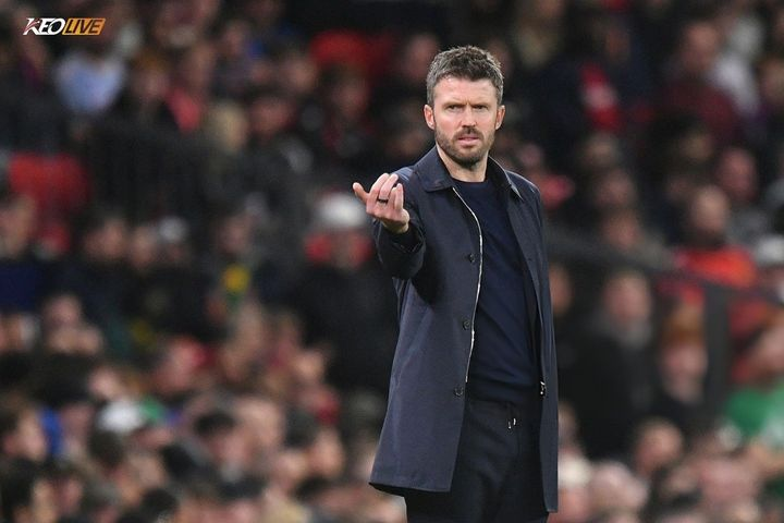Hình ảnh minh họa cho bài viết HLV Carrick trải lòng khi CĐV Man Utd phản ứng vì Mainoo