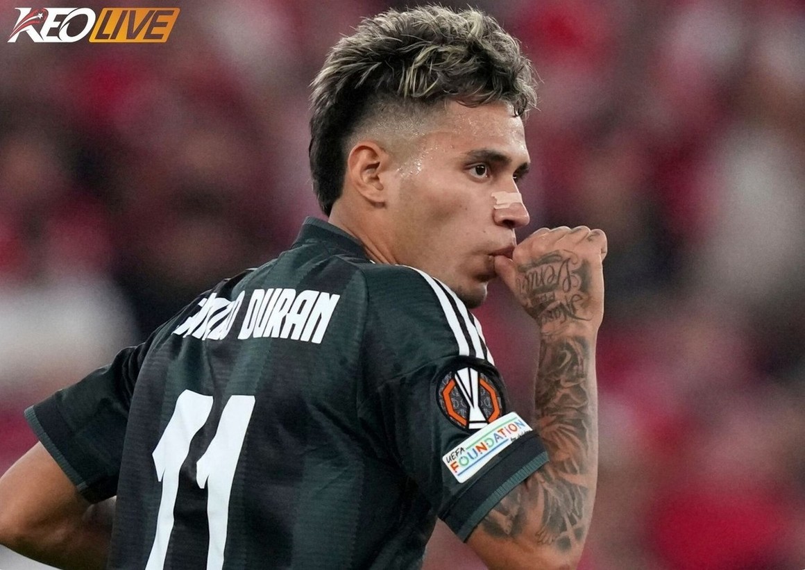 Camilo Duran để lại dấu ấn với bàn thắng cho Celtic trong chuyến làm khách trước Benfica. | Keolive