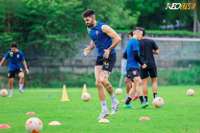 Kanchanaburi Power FC chú trọng phát triển cầu thủ trẻ theo phương pháp huấn luyện kỷ luật, hướng đến tương lai lâu dài | Keolive