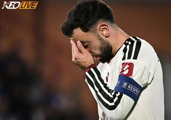 Mô tả hình ảnh cho bài viết Bruno Fernandes chỉ ra vấn đề lớn của Man Utd sau trận thua Como