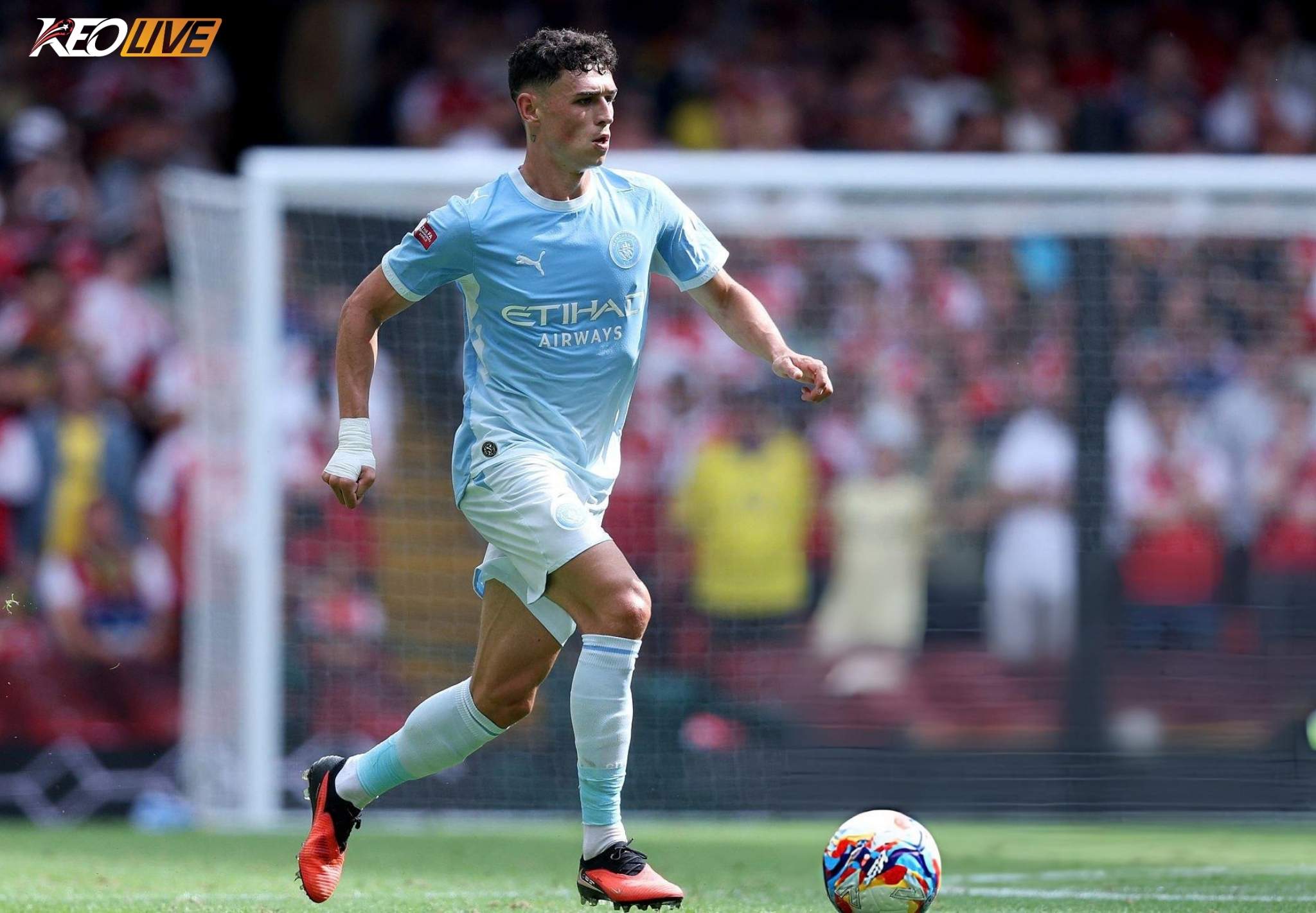 Phil Foden đang trải qua giai đoạn sa sút phong độ tại Man City. | Keolive