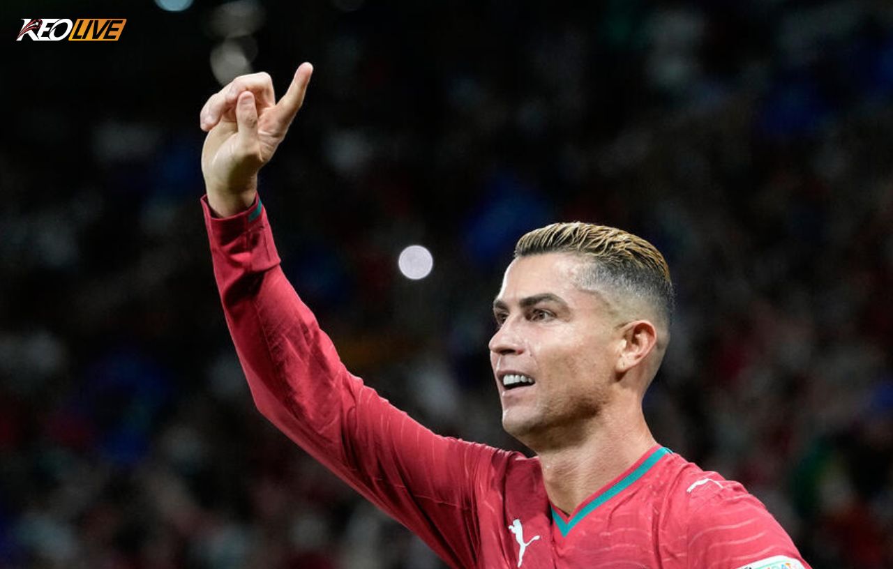 Ronaldo cáo buộc Jorge Jesus không giữ lời | Keolive