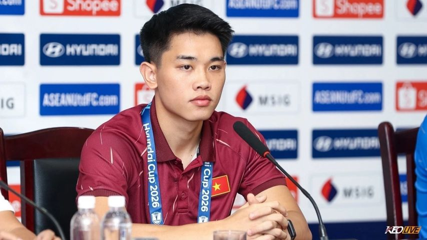 Mô tả hình ảnh cho bài viết Nguyễn Đình Bắc và bài học trưởng thành từ HLV Kim Sang-sik