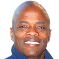 Ảnh HLV Julio Dely Valdés